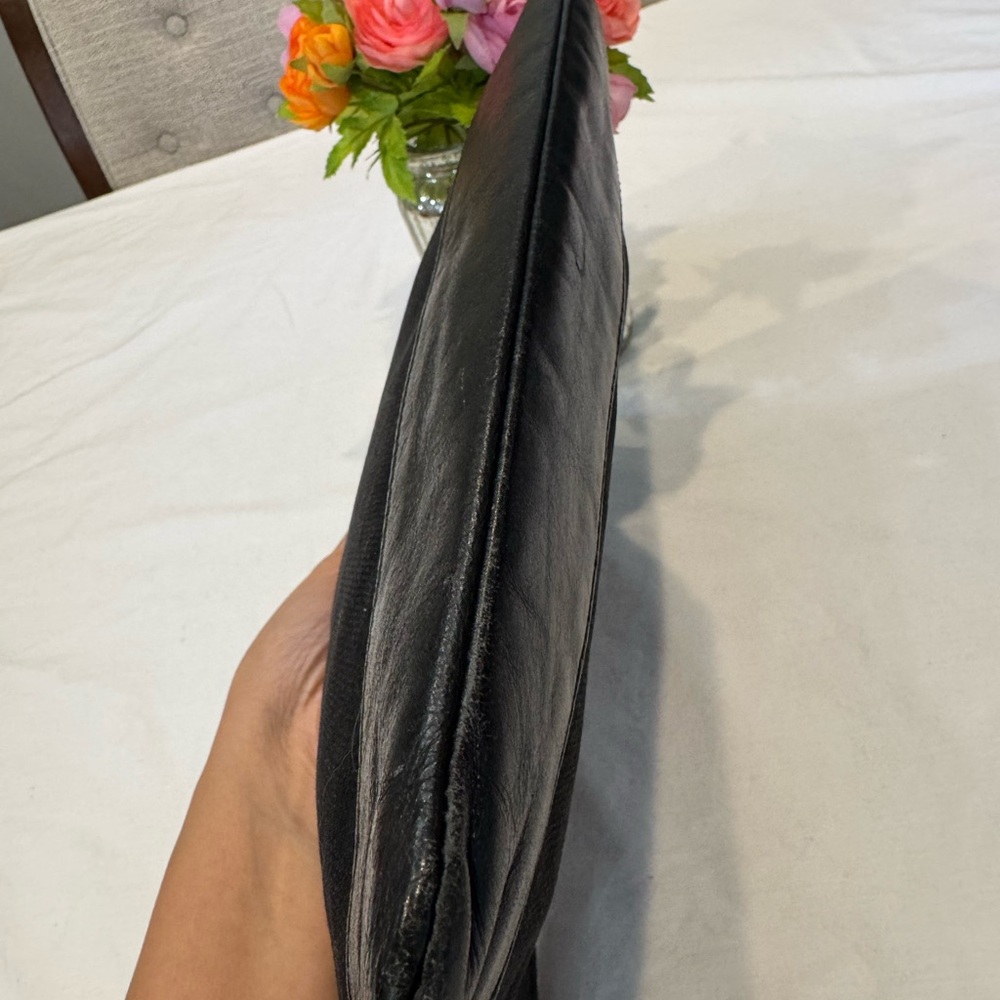 Authentic Balenciaga clutch bag - Picture 7 of 11